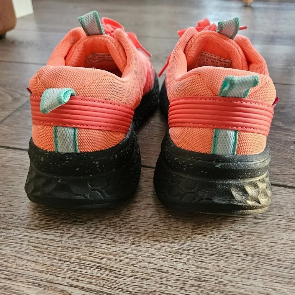 Levi's Coral Sneakers